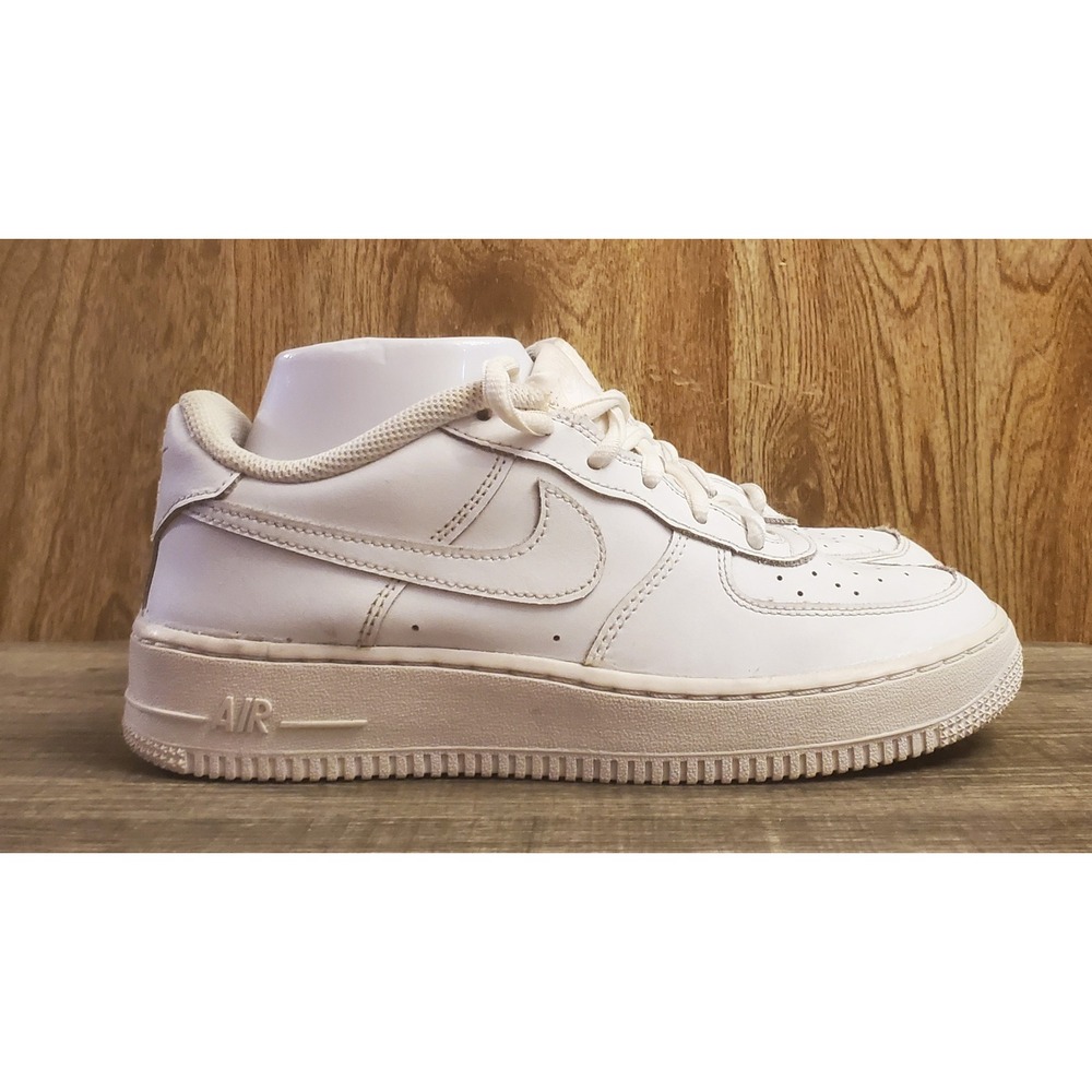 Nike‎ Air Force 1 Low Classic Leather Sneakers Youth Size 6Y Triple White
